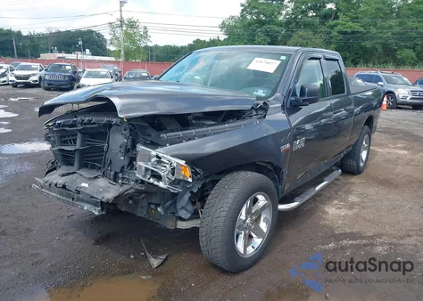 2017 Ram 1500 Express 4X4 6'4 Box z USA, uszkodzony, nr VIN 1C6RR7FT8HS565661